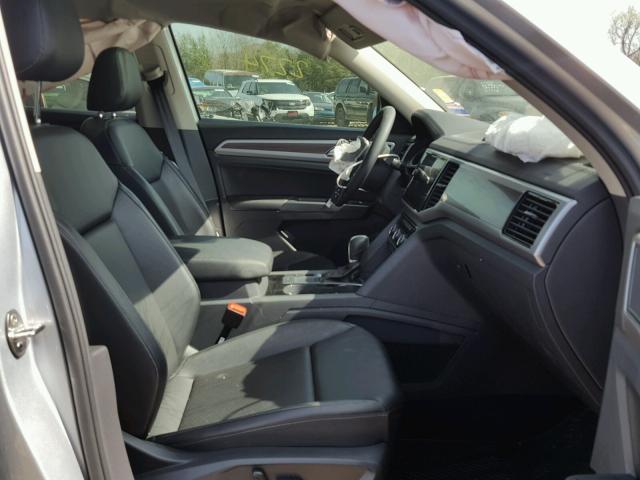 1V2ER2CA3JC509509 - 2018 VOLKSWAGEN ATLAS SEL Gümüş foto 5