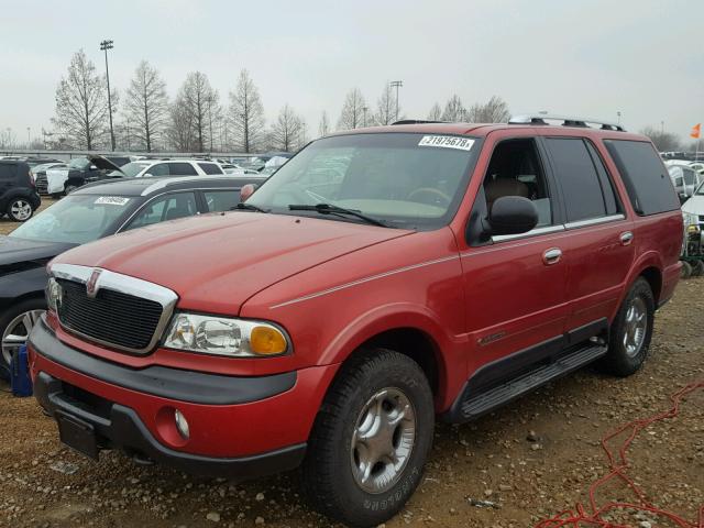 5LMPU28L9XLJ02248 - 1999 LINCOLN NAVIGATOR წითელი ფოტო 2