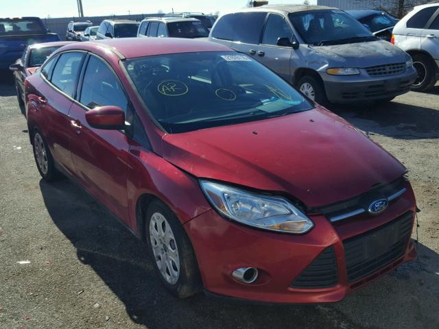 1FAHP3F24CL284430 - 2012 FORD FOCUS SE RED photo 1