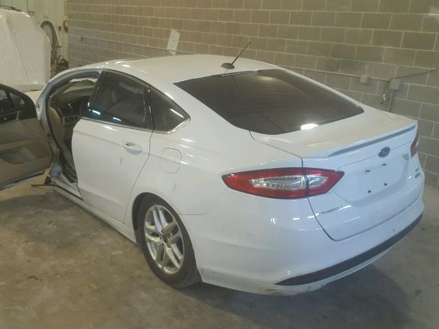 1FA6P0HD9E5381084 - 2014 FORD FUSION SE WHITE photo 3