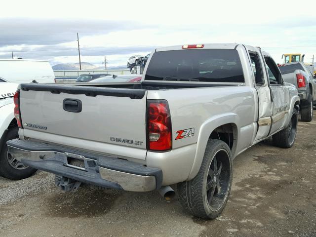 1GCEK19BX5E284659 - 2005 CHEVROLET SILVERADO GOLD photo 4