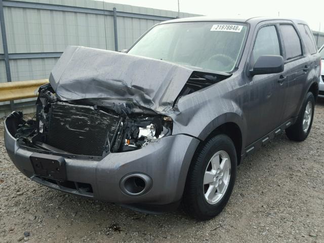 1FMCU9C71AKB27968 - 2010 FORD ESCAPE XLS GRAY photo 2