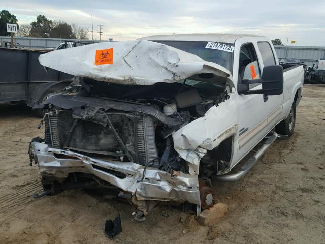 1GCHK23DX6F264582 - 2006 CHEVROLET SILVERADO WHITE photo 2