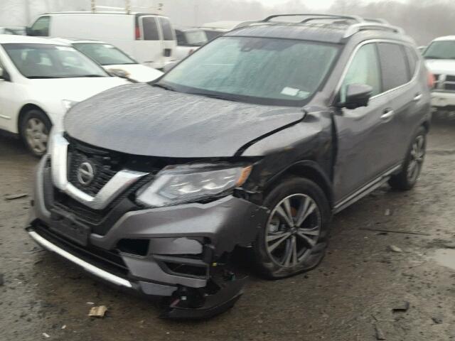 JN8AT2MV1JW301733 - 2018 NISSAN ROGUE S GRAY photo 2