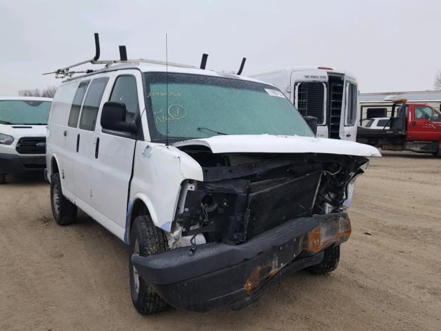 1GCGG25V261240244 - 2006 CHEVROLET EXPRESS G2 WHITE photo 1