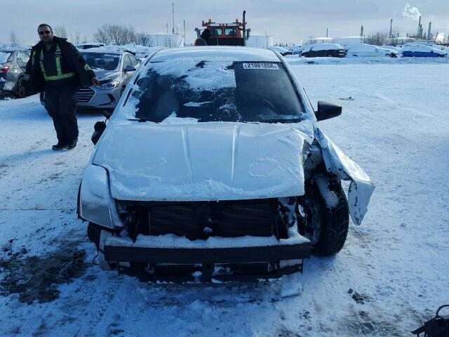 3N1AB6AP7CL628645 - 2012 NISSAN SENTRA 2.0 WHITE photo 9