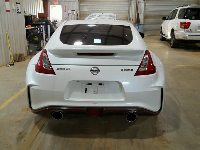 JN1AZ4EH5HM950975 - 2017 NISSAN 370Z BASE WHITE photo 6