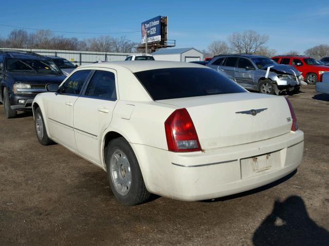 2C3KA53G16H125027 - 2006 CHRYSLER 300 TOURIN CREAM photo 3