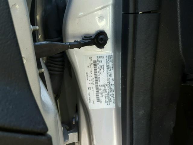 1FAHP3F28CL425774 - 2012 FORD FOCUS SE SILVER photo 10