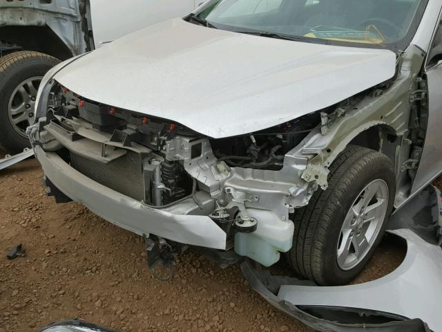 1G11A5SA2GU124013 - 2016 CHEVROLET MALIBU LIM 银色 照片 9