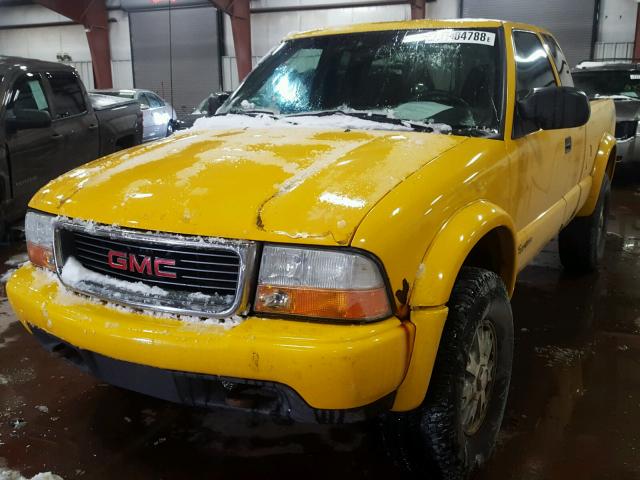 1GTCT19XX38151167 - 2003 GMC SONOMA YELLOW photo 2