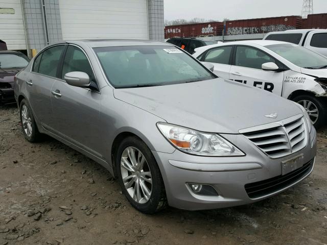 KMHGC46F69U029612 - 2009 HYUNDAI GENESIS 4. SILVER photo 1