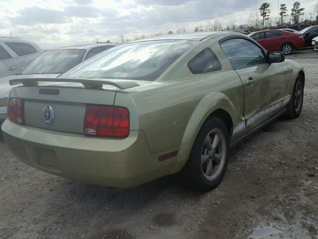 1ZVFT80N865255791 - 2006 FORD MUSTANG GREEN photo 4