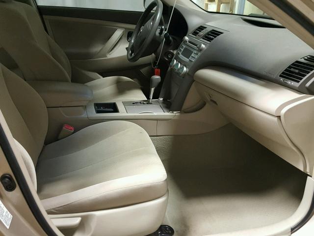 4T1BE46K99U905980 - 2009 TOYOTA CAMRY BASE BEIGE photo 5