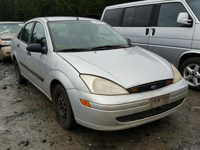 1FAFP33P9YW209168 - 2000 FORD FOCUS LX SILVER photo 1