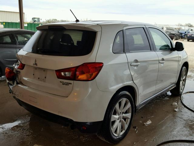 4A4AP3AU0EE030735 - 2014 MITSUBISHI OUTLANDER WHITE photo 4