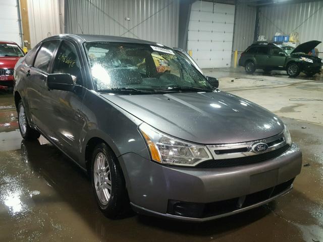 1FAHP3FN0AW298735 - 2010 FORD FOCUS SE GRAY photo 1