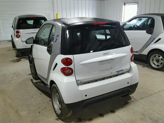 WMEEJ3BA1DK629319 - 2013 SMART FORTWO PUR TWO TONE photo 3