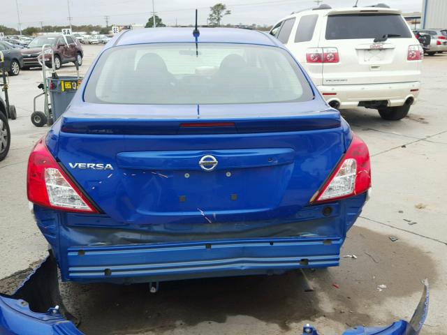 3N1CN7AP1HL811357 - 2017 NISSAN VERSA S BLUE photo 10