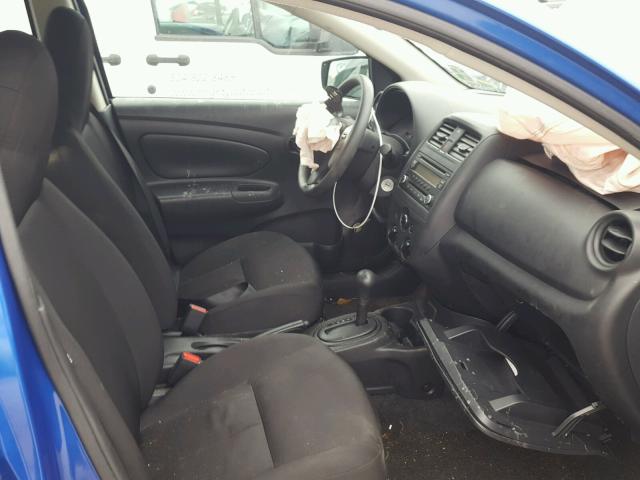 3N1CN7AP1HL811357 - 2017 NISSAN VERSA S BLUE photo 5