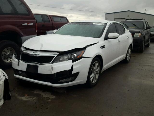 5XXGM4A73DG199569 - 2013 KIA OPTIMA LX WHITE photo 2