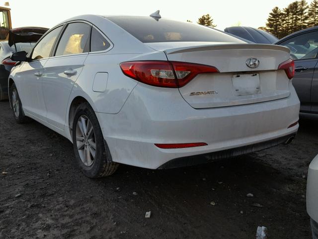 5NPE24AF3FH220383 - 2015 HYUNDAI SONATA SE WHITE photo 3