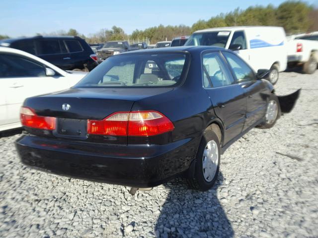 1HGCG5640YA050050 - 2000 HONDA ACCORD LX BLACK photo 4