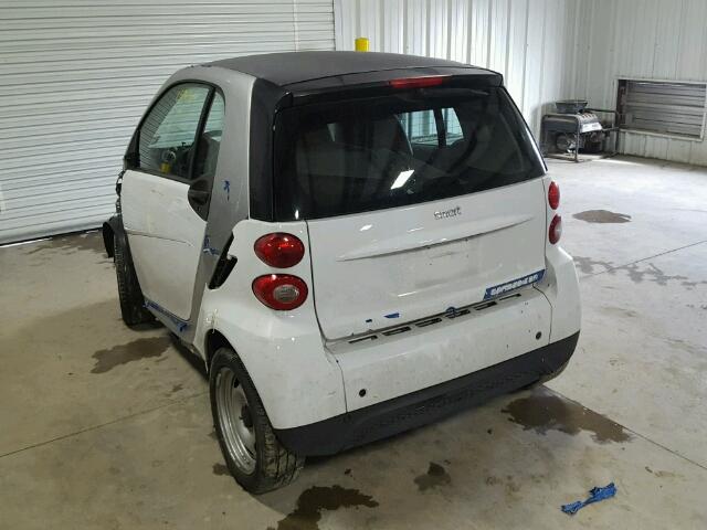 WMEEJ3BA7DK683370 - 2013 SMART FORTWO PUR TWO TONE photo 3