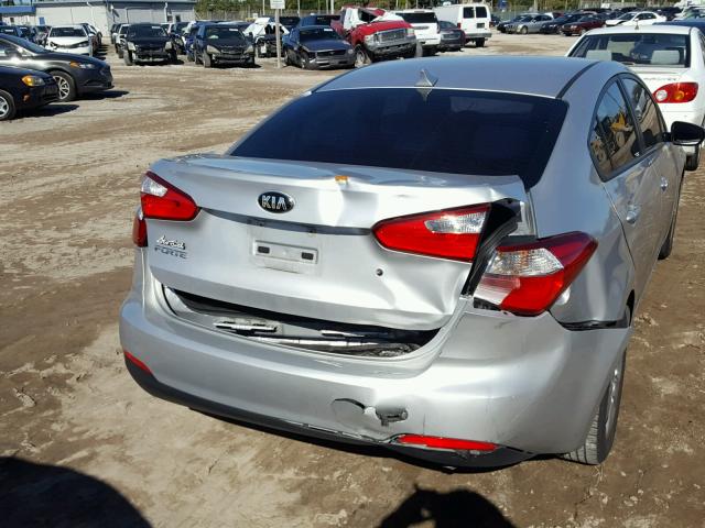 KNAFK4A63F5405972 - 2015 KIA FORTE LX SILVER photo 9