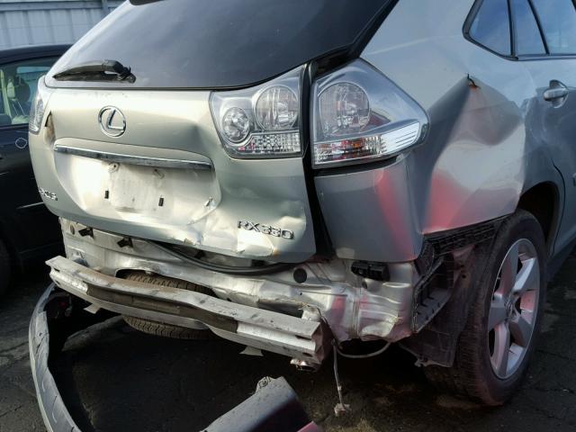 JTJGA31U940021091 - 2004 LEXUS RX 330 GREEN photo 9