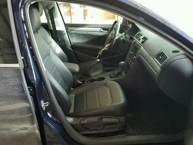 1VWAT7A33FC086583 - 2015 VOLKSWAGEN PASSAT S ლურჯი ფოტო 5