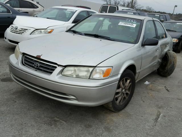 4T1BF28K8YU099482 - 2000 TOYOTA CAMRY LE SILVER photo 2