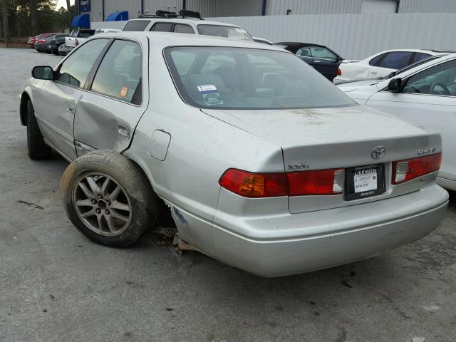 4T1BF28K8YU099482 - 2000 TOYOTA CAMRY LE SILVER photo 3