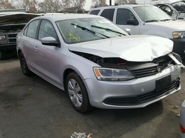 3VWD17AJ7EM307617 - 2014 VOLKSWAGEN JETTA SE SILVER photo 1