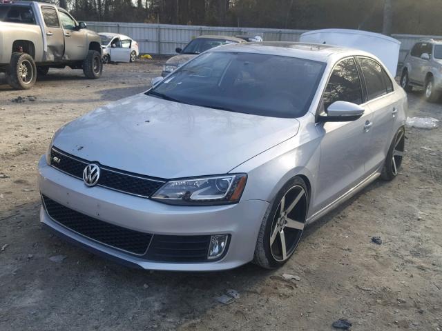 3VW5T7AJ2EM210095 - 2014 VOLKSWAGEN JETTA GLI GRAY photo 2