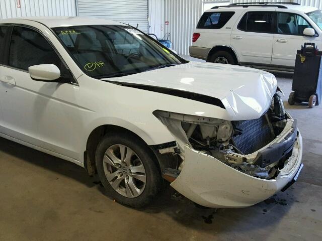 1HGCP26408A034445 - 2008 HONDA ACCORD LXP WHITE photo 9