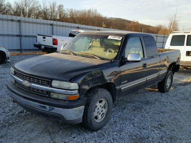 2GCEK19T211384307 - 2001 CHEVROLET SILVERADO BLACK photo 2