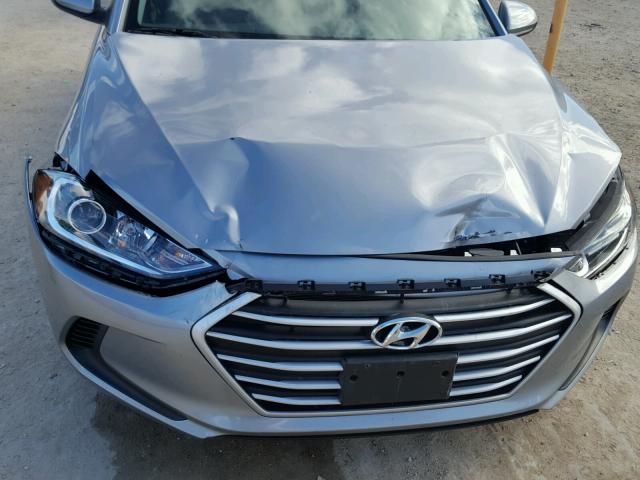 5NPD74LF1HH153165 - 2017 HYUNDAI ELANTRA SE SILVER photo 9