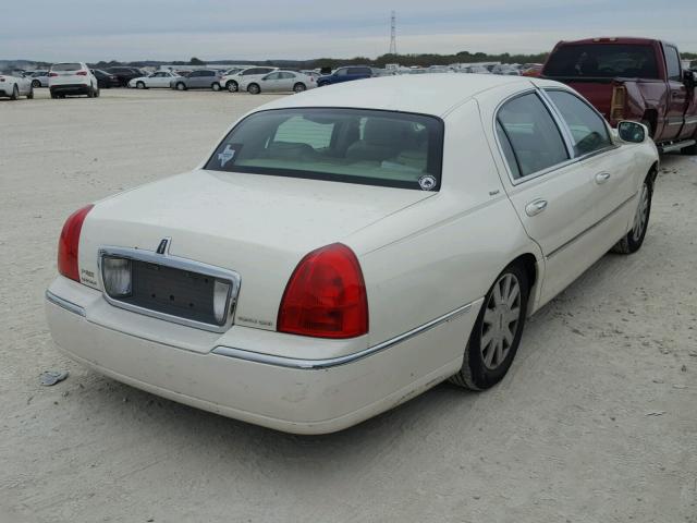 1LNHM83VX7Y603557 - 2007 LINCOLN TOWN CAR D WHITE photo 4