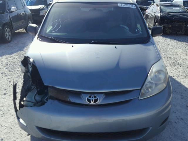 5TDZA23CX6S566730 - 2006 TOYOTA SIENNA CE GRAY photo 7