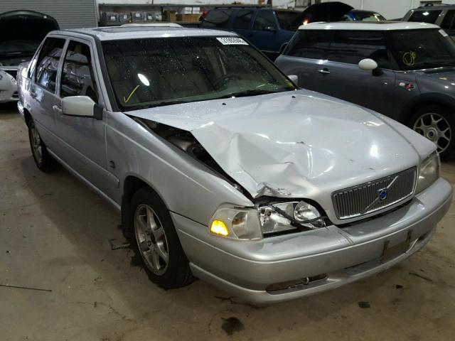 YV1LS55A6X2611925 - 1999 VOLVO S70 SILVER photo 1