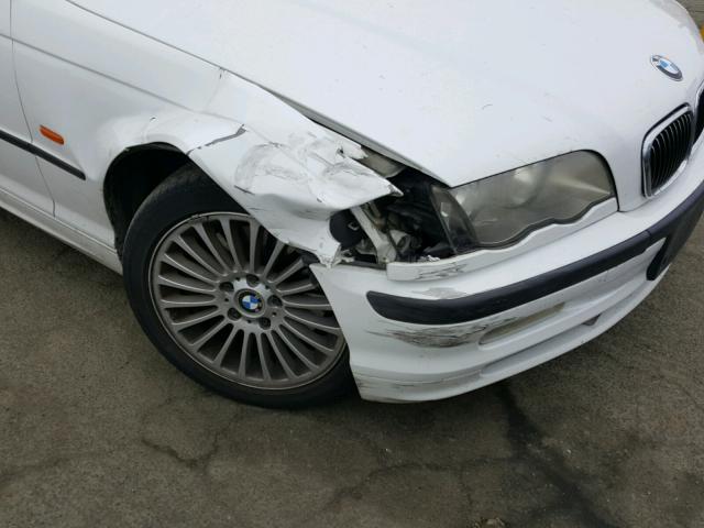 WBAAV53461FJ64267 - 2001 BMW 330 I WHITE photo 9