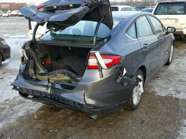 3FA6P0LU5GR285914 - 2016 FORD FUSION SE GRAY photo 4