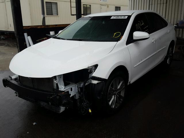 4T1BF1FKXHU402047 - 2017 TOYOTA CAMRY LE 白色 照片 2