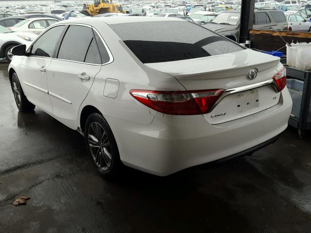 4T1BF1FKXHU402047 - 2017 TOYOTA CAMRY LE 白色 照片 3