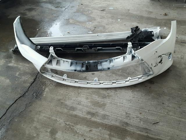 4T1BF1FKXHU402047 - 2017 TOYOTA CAMRY LE 白色 照片 9