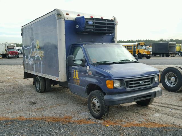 1FDWE35L64HA08025 - 2004 FORD ECONOLINE BLUE photo 1