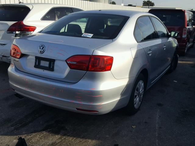 3VW2K7AJ3EM305139 - 2014 VOLKSWAGEN JETTA BASE SILVER photo 4
