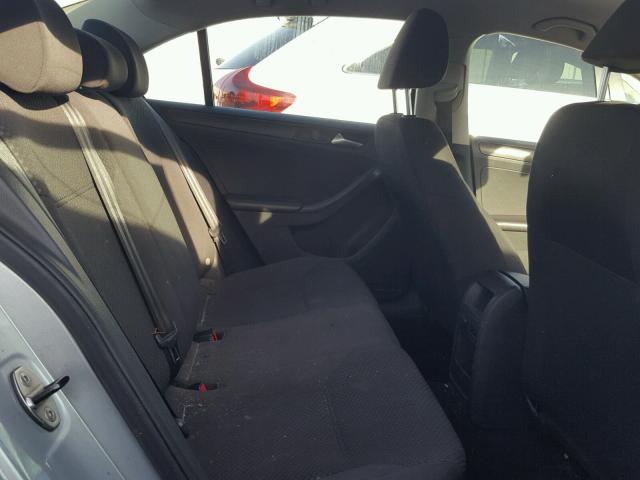 3VW2K7AJ3EM305139 - 2014 VOLKSWAGEN JETTA BASE SILVER photo 6