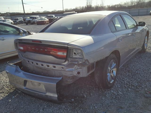 2C3CDXBG5DH636603 - 2013 DODGE CHARGER SE SILVER photo 4